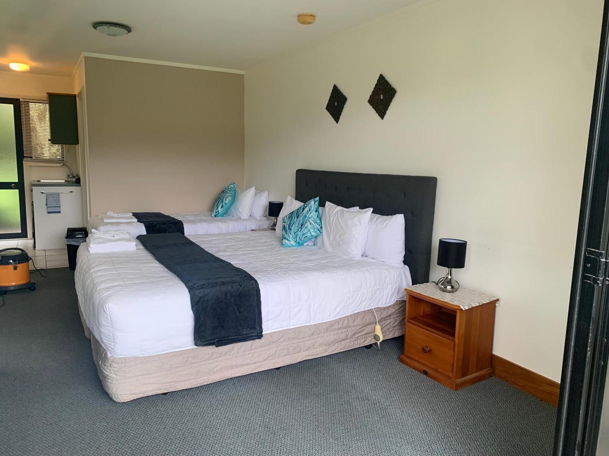 Salty Dog Inn Snells Beach Esterno foto