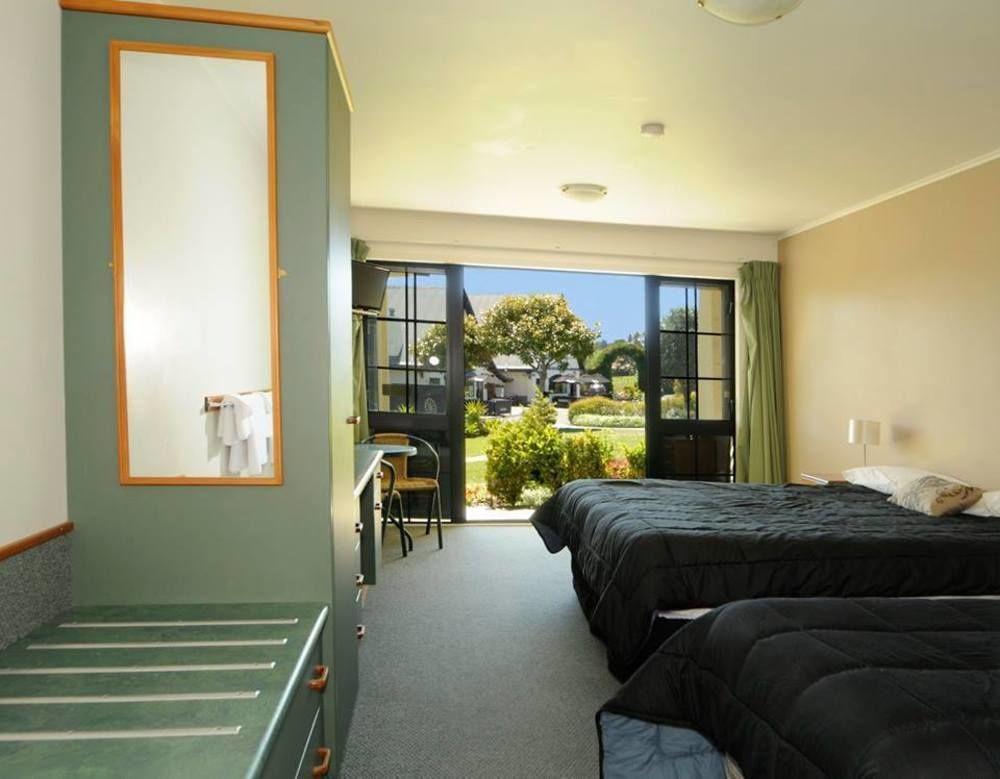 Salty Dog Inn Snells Beach Esterno foto