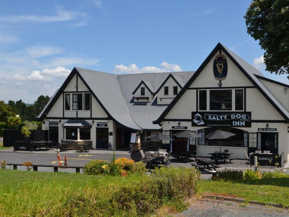 Salty Dog Inn Snells Beach Esterno foto