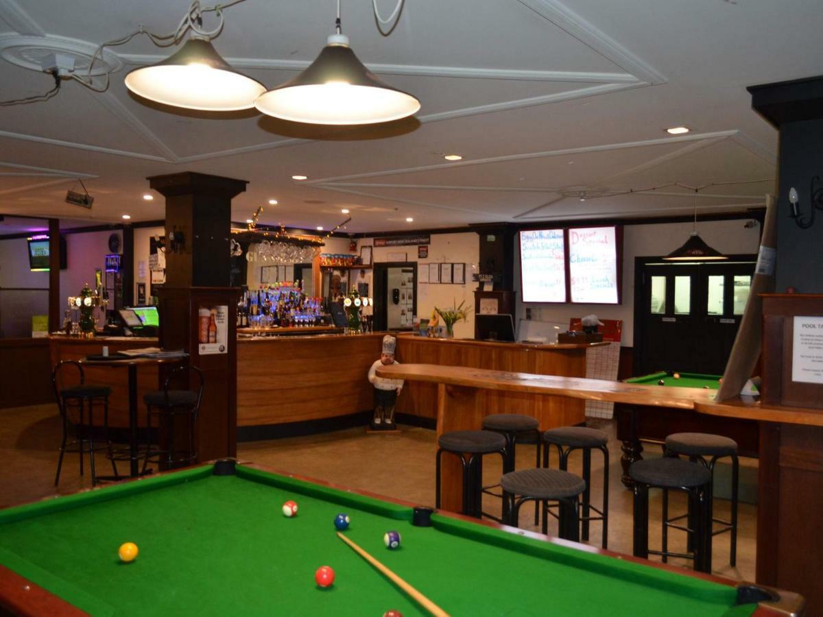 Salty Dog Inn Snells Beach Esterno foto