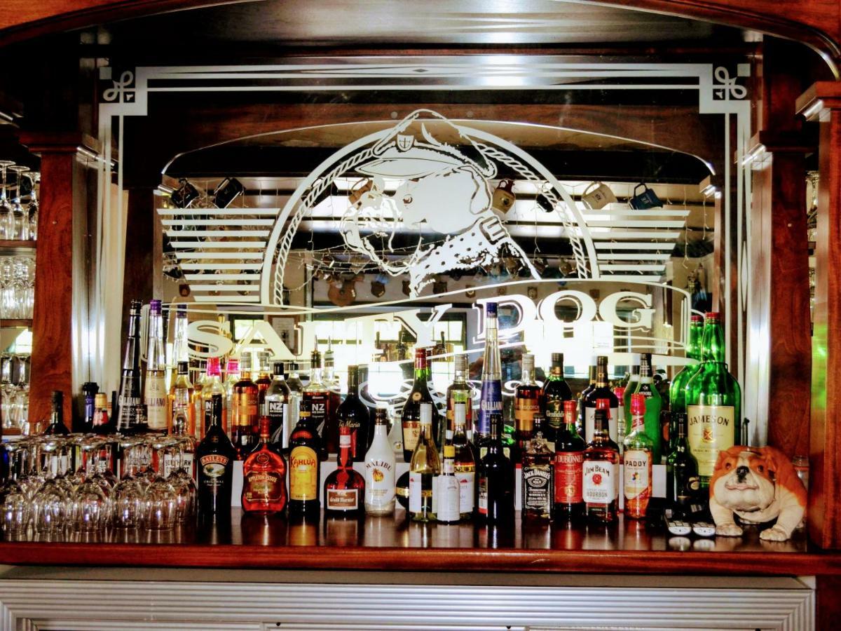 Salty Dog Inn Snells Beach Esterno foto