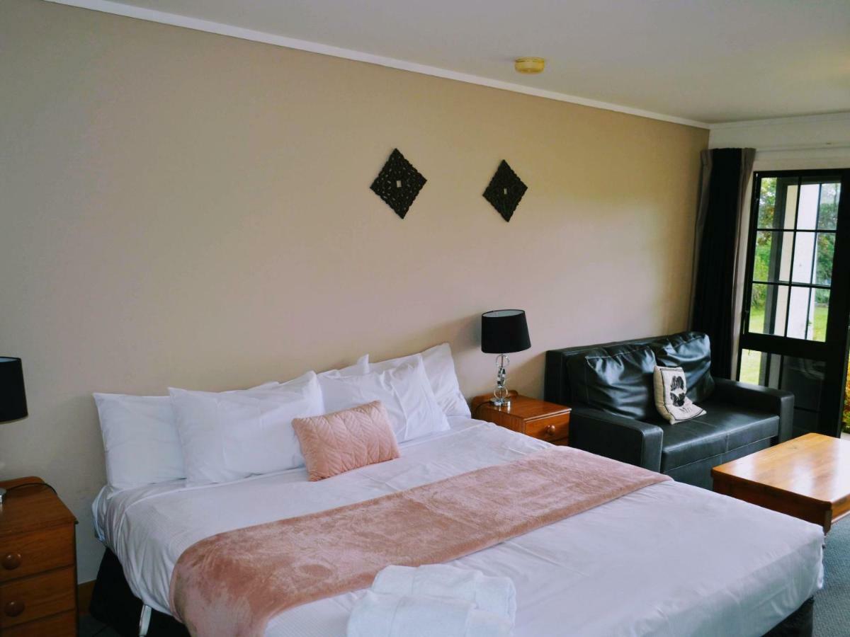 Salty Dog Inn Snells Beach Esterno foto
